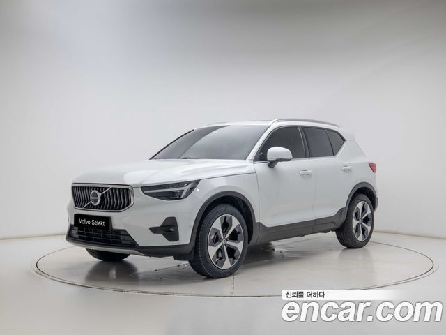 Volvo XC40 B4 Ultra Bright — пробег 14 224 км — фото 1 из 5