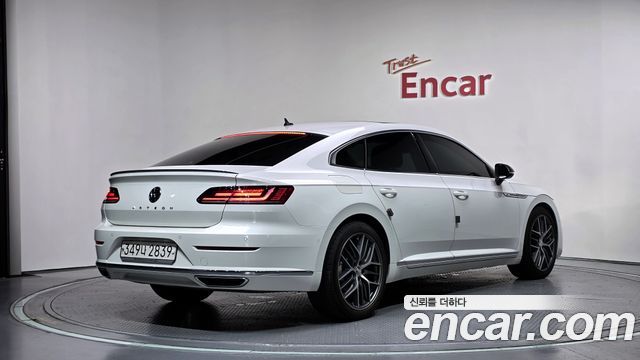 Volkswagen Arteon 2.0 TDI Prestige — пробег 72 073 км — фото 2 из 5