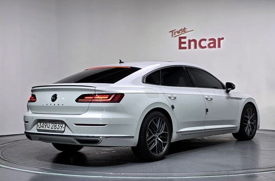 Volkswagen Arteon 2.0 TDI Prestige — пробег 72 073 км — фото 2 из 5
