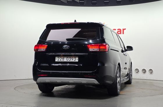 Kia Carnival 9-seater Luxury — пробег 119 134 км — фото 4 из 5