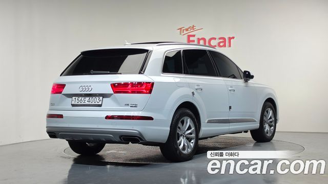 Audi Q7 45 TFSI Quattro — пробег 75 610 км — фото 2 из 5