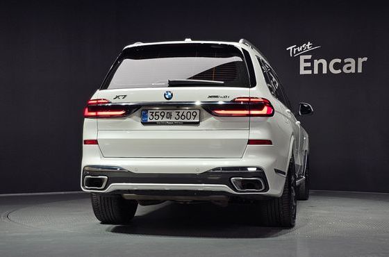 BMW X7 xDrive 40i M Sport 6STR — пробег 13 817 км — фото 4 из 5