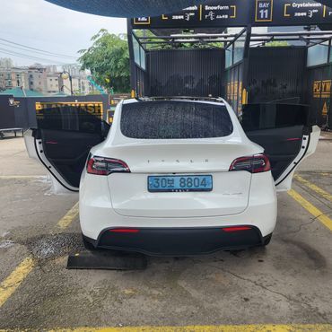Tesla Model Y Long Range AWD — пробег 101 500 км — фото 2 из 5