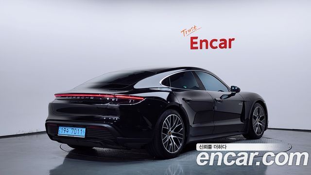 Porsche Taycan Base — пробег 106 791 км — фото 2 из 5