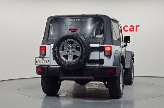 Jeep Wrangler 3.6 Sport 2Door — пробег 79 330 км — фото 4 из 5