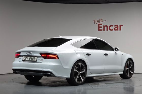 Audi A7 40 TFSI Quattro Sport 4G — пробег 105 933 км — фото 2 из 5
