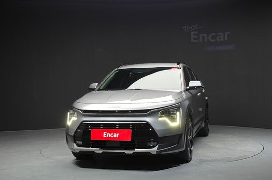 Kia Niro Signature — пробег 16 638 км — фото 3 из 5