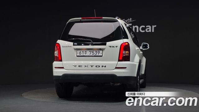 Ssangyong Rexton 2.0 4WD RX7 Luxury — пробег 125 117 км — фото 4 из 5