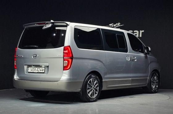 Hyundai Starex Urban 9-Seater Exclusive — пробег 150 605 км — фото 2 из 5