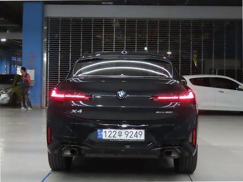 BMW X4 xDrive20i M Sports Pro — пробег 22 000 км — фото 4 из 5