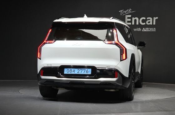 Kia EV9 Long Range 4WD GT Line — пробег 43 964 км — фото 4 из 5