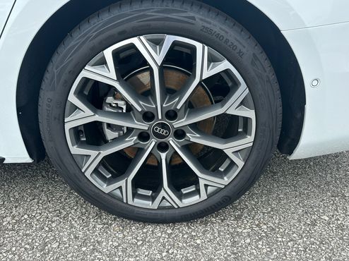 Audi A6 40 TFSI S Line — пробег 30 км — фото 5 из 5