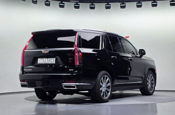 Cadillac Escalade 6.2 Premium Luxury Platinum — пробег 28 377 км — фото 2 из 5