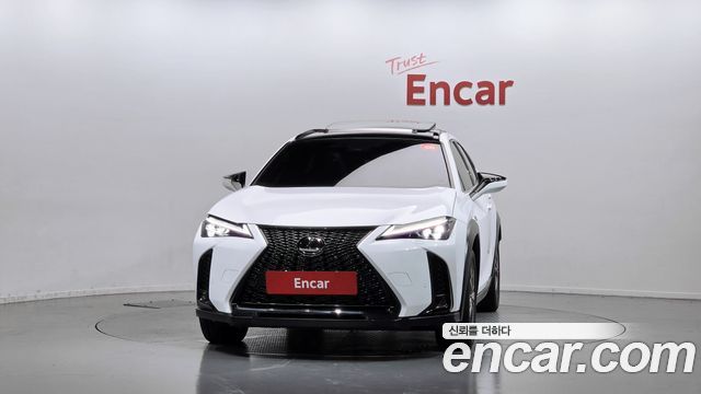 Lexus UX 2.0 F-Sport 2WD — пробег 22 246 км — фото 3 из 5