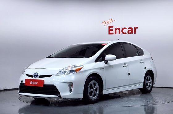 Toyota Prius 1.8 E — пробег 142 561 км — фото 1 из 5