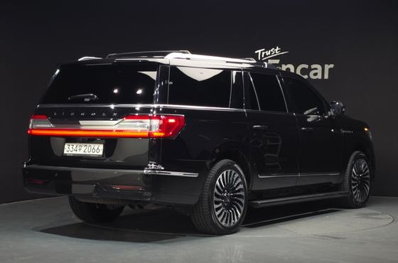 Lincoln Navigator 3.5L Black Label — пробег 101 008 км — фото 2 из 5