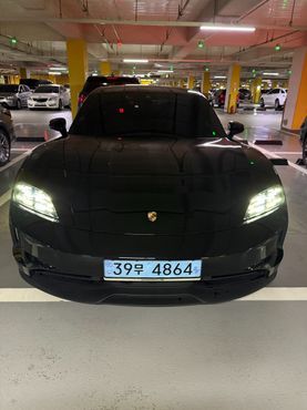 Porsche Taycan Base — пробег 28 000 км — фото 1 из 5