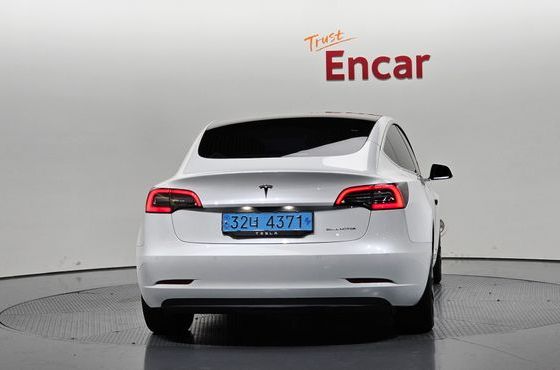 Tesla Model 3 Long Range AWD — пробег 68 274 км — фото 4 из 5