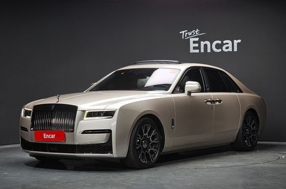 Rolls-Royce Ghost 6.7 V12 Black Badge — пробег 6 095 км — фото 1 из 5