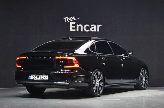 Volvo S90 B6 AWD Ultimate Bright — пробег 72 013 км — фото 2 из 5