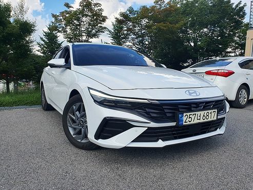 Hyundai AVANTE 1.6 Inspiration — пробег 24 260 км — фото 3 из 5
