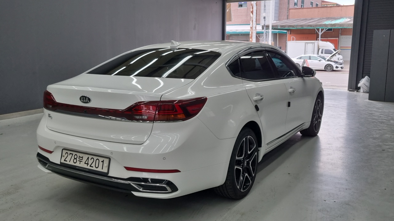 Kia K7 из Кореи Encar