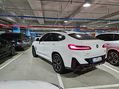 BMW X4 xDrive20i M Sports Pro — пробег 40 519 км — фото 2 из 5