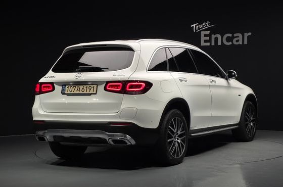 Mercedes-Benz GLC-Class GLC300e 4MATIC — пробег 98 399 км — фото 2 из 5