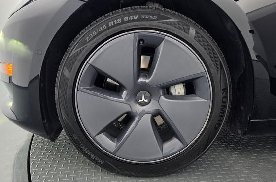 Tesla Model 3 Long Range AWD — пробег 51 393 км — фото 5 из 5