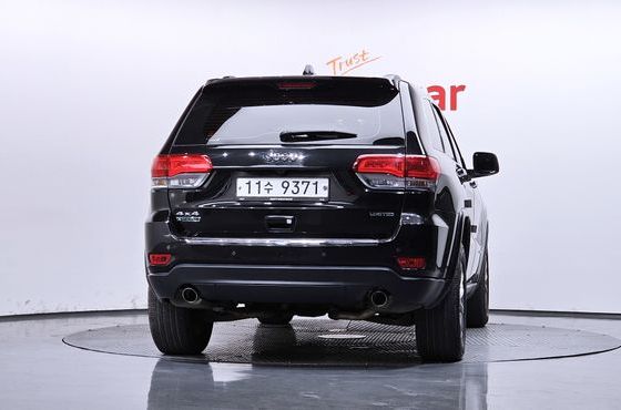 Jeep Cherokee 3.0 Diesel Limited WK2 — пробег 125 663 км — фото 4 из 5