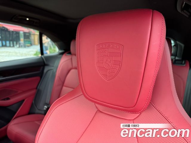 Porsche Macan 4S — пробег 17 500 км — фото 4 из 5