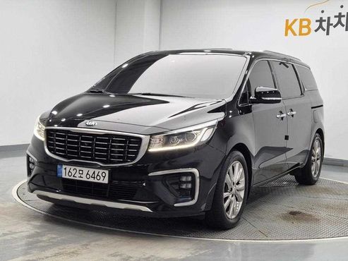Kia Carnival 9-Seater Noblesse Special — пробег 121 786 км — фото 1 из 5