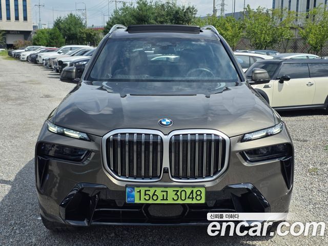 BMW X7 xDrive 40i M Sport 6STR — пробег 10 240 км — фото 3 из 5