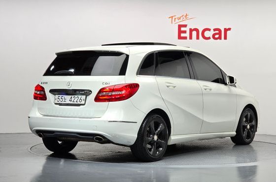Mercedes-Benz B-Class B200 CDI Blue efficiency Sport pack — пробег 145 936 км — фото 2 из 5