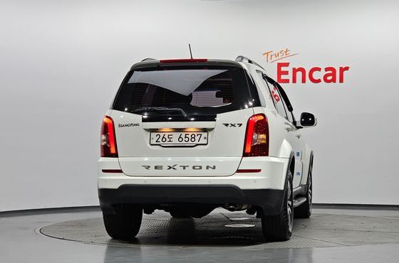 Ssangyong Rexton 2.0 2WD RX7 Luxury — пробег 145 987 км — фото 4 из 5
