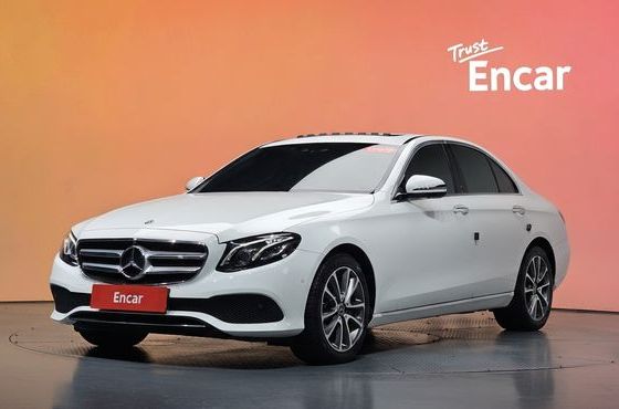 Mercedes-Benz E-Class E300 4MATIC Avnatgarde — пробег 98 806 км — фото 1 из 5
