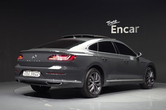 Volkswagen Arteon 2.0 TDI Premium — пробег 77 145 км — фото 2 из 5