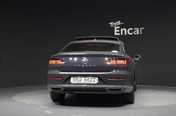 Volkswagen Arteon 2.0 TDI Premium — пробег 77 145 км — фото 4 из 5