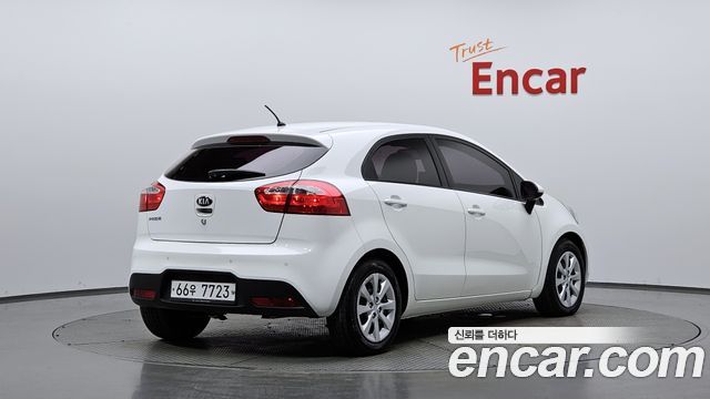 Kia pride 1.4 MPI Hatchback Deluxe — пробег 48 349 км — фото 2 из 5