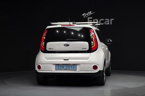 Kia Soul EV — пробег 95 528 км — фото 4 из 5