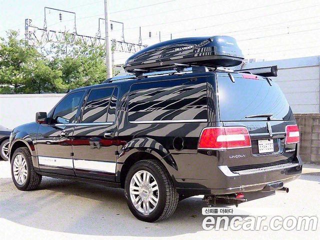 Lincoln Navigator 5.4L V8 — пробег 34 053 км — фото 3 из 5