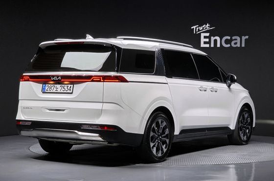 Kia Carnival Gasoline 9-Seater Signature — пробег 58 161 км — фото 2 из 5