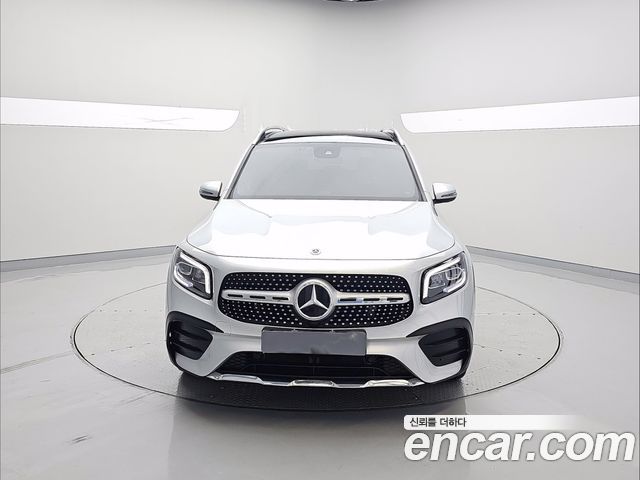 Mercedes-Benz GLB-Class GLB250 4MATIC — пробег 52 896 км — фото 3 из 5