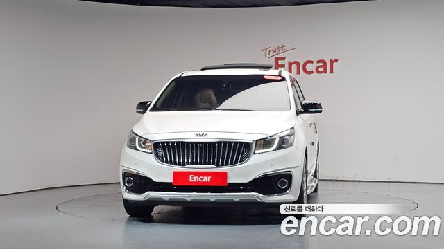 Kia Carnival 7-seater Limousine VIP — пробег 85 608 км — фото 3 из 5