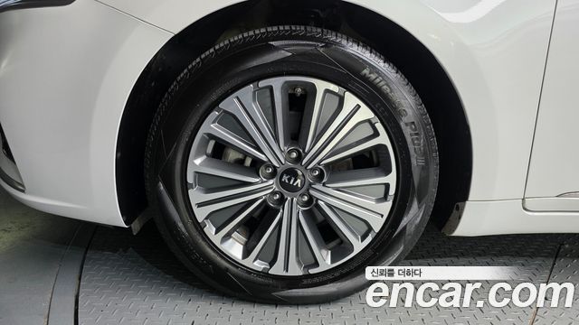 Kia K7 из Кореи Encar