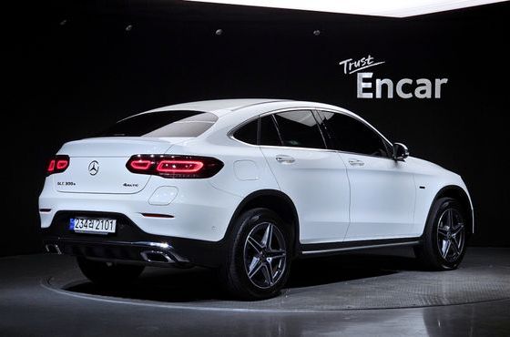 Mercedes-Benz GLC-Class GLC300e 4MATIC Coupe — пробег 93 733 км — фото 2 из 5