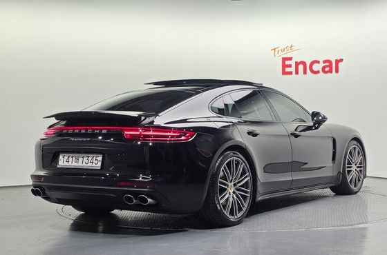 Porsche Panamera 3.0 AWD — пробег 56 359 км — фото 2 из 5
