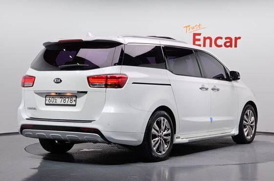 Kia Carnival 9-seater Noblesse — пробег 88 018 км — фото 2 из 5