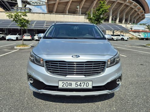 Kia Carnival 9-seater Prestige — пробег 152 260 км — фото 1 из 5