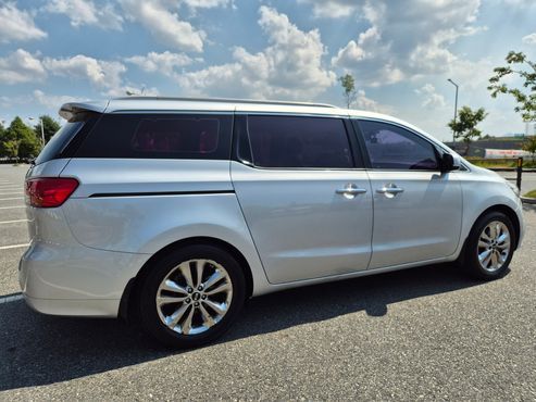 Kia Carnival 9-seater Prestige — пробег 152 260 км — фото 5 из 5
